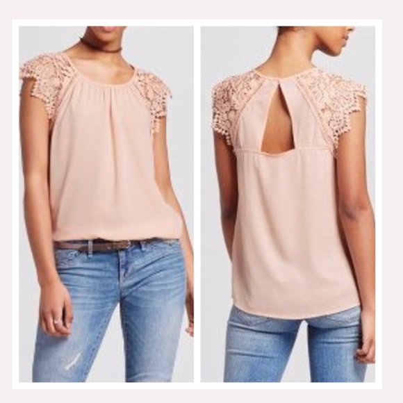 Miss Chievous Tops - NWT Beautiful Crochet Shoulder Top